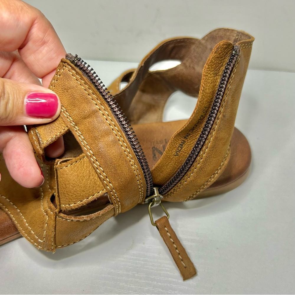 ROAN Bed Stu Charla Tan Brown Leather Strappy Sandals Size 10 - Picture 13 of 16